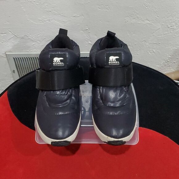 Sorel Out N About Sneak Puffy Strap Boots in Navy Blue Size 7 - Picture 4 of 13